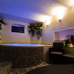 Ametyst 公寓式酒店 4*