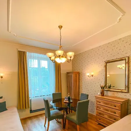 Aparthotel Wellness Ametyst 4*